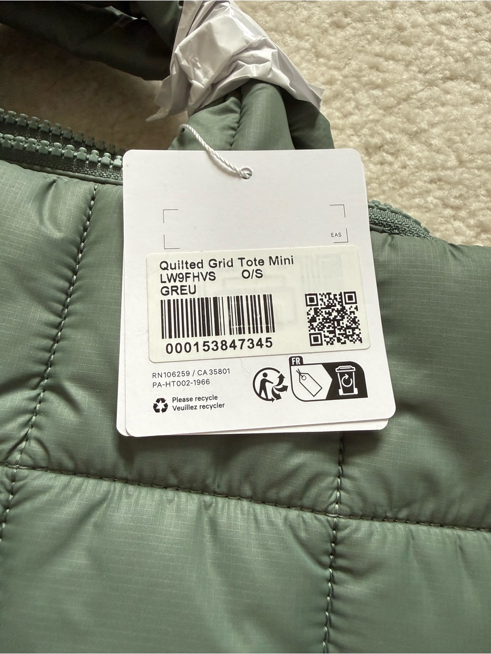 lululemon athletica Quilted Grid Tote Bag Mini 5L - Grey Eucalyptus - Picture 3 of 7